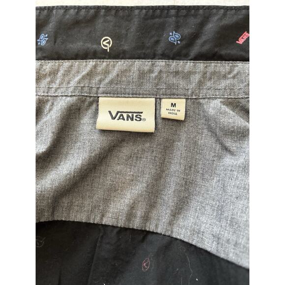 Vans Black Skull Off The‎ Wall Short Sleeve Emoji Print Streetwear Medium - Picture 6 of 7